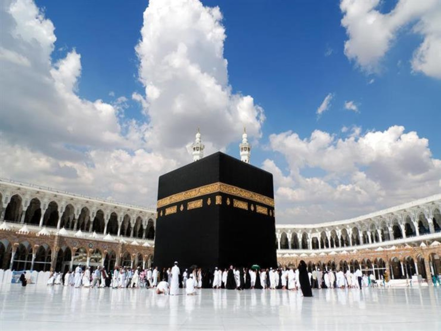 الكعبة المشرفة في المسجد الحرام