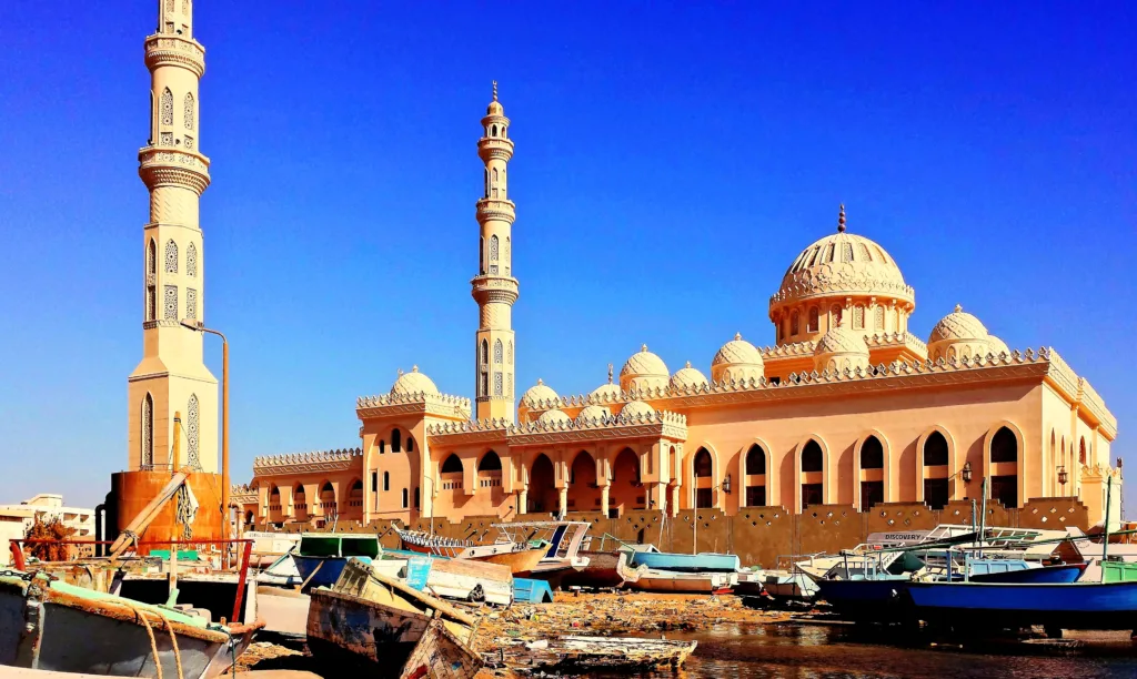 فرع معالم للسياحة في الغردقة