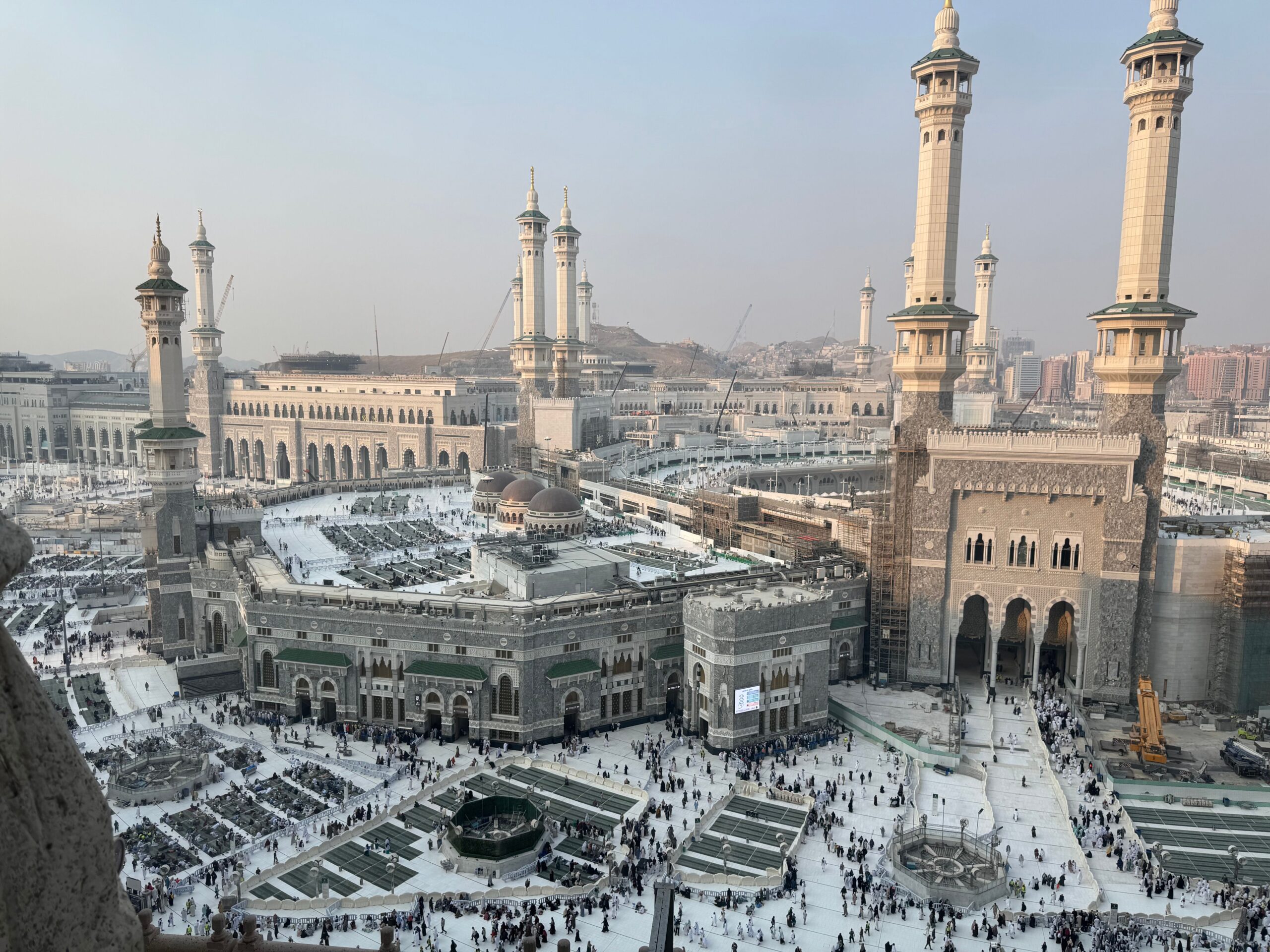 المسجد الحرام ومئذنته بمكة المكرمة