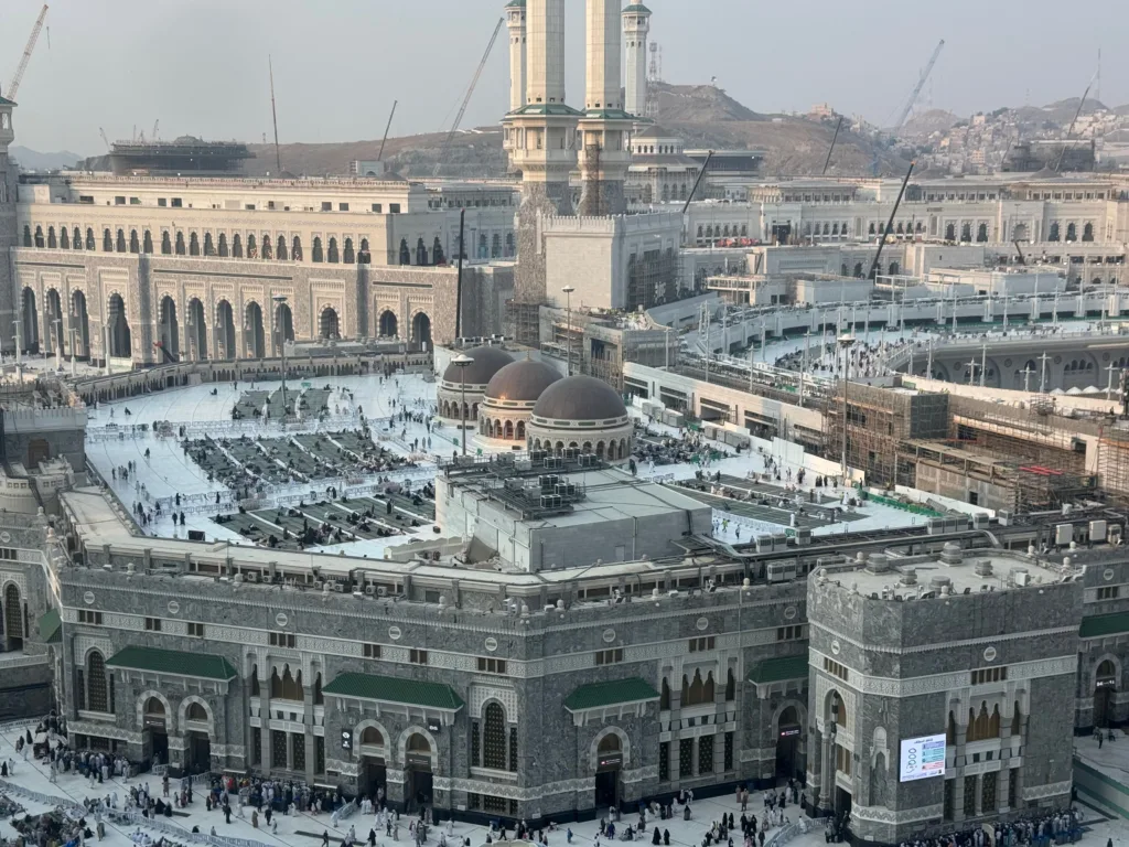 المسجد الحرام بمكة المكرمة من الخارج