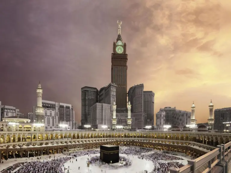 فيرمونت برج الساعة في مكة المكرمة — صورة ١