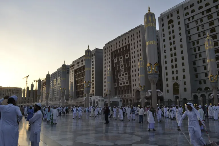 إنتركونتيننتال دار الهجرة
