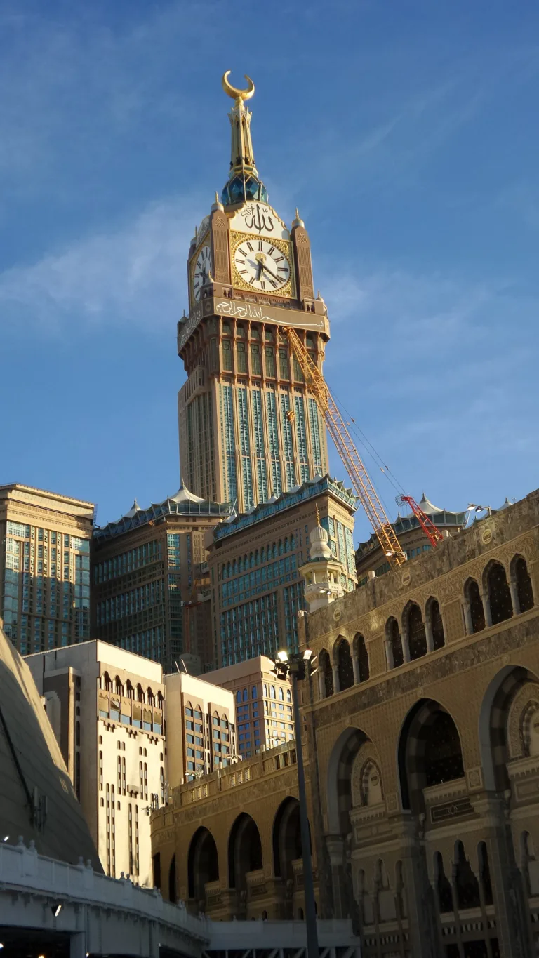 مكارم أجياد