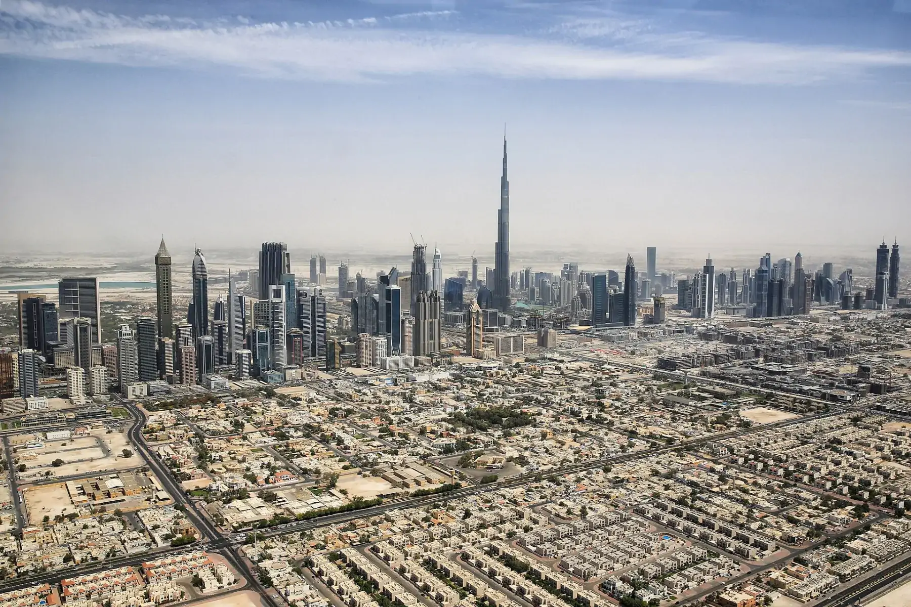 تأشيرة الإمارات للمصريين — Dubai Skyline mit Burj Khalifa (18241030269)